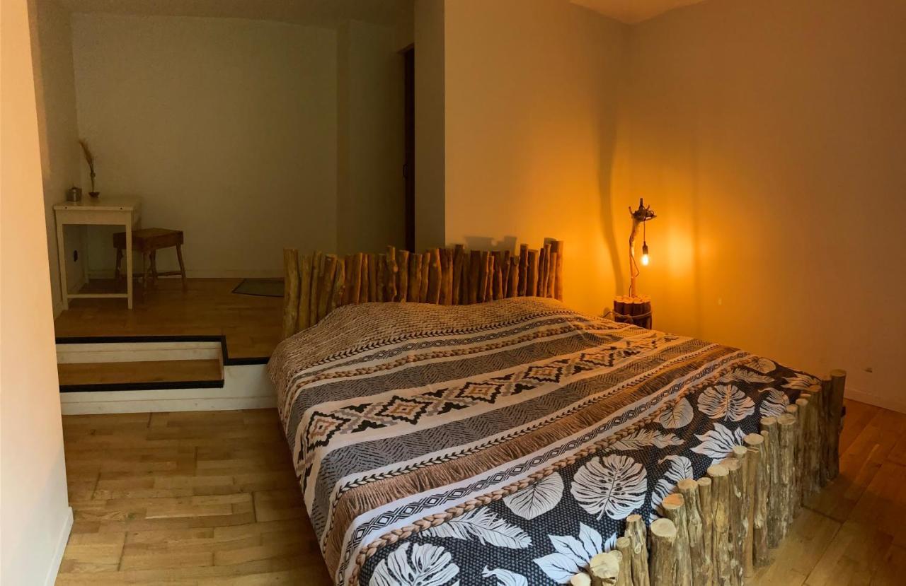 Domaine Du Moulin Bed & Breakfast Mouzieys-Teulet Bagian luar foto
