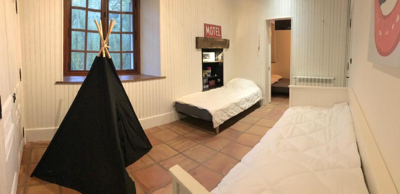 Domaine Du Moulin Bed & Breakfast Mouzieys-Teulet Bagian luar foto