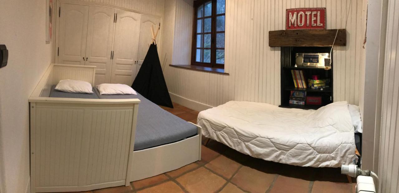 Domaine Du Moulin Bed & Breakfast Mouzieys-Teulet Bagian luar foto