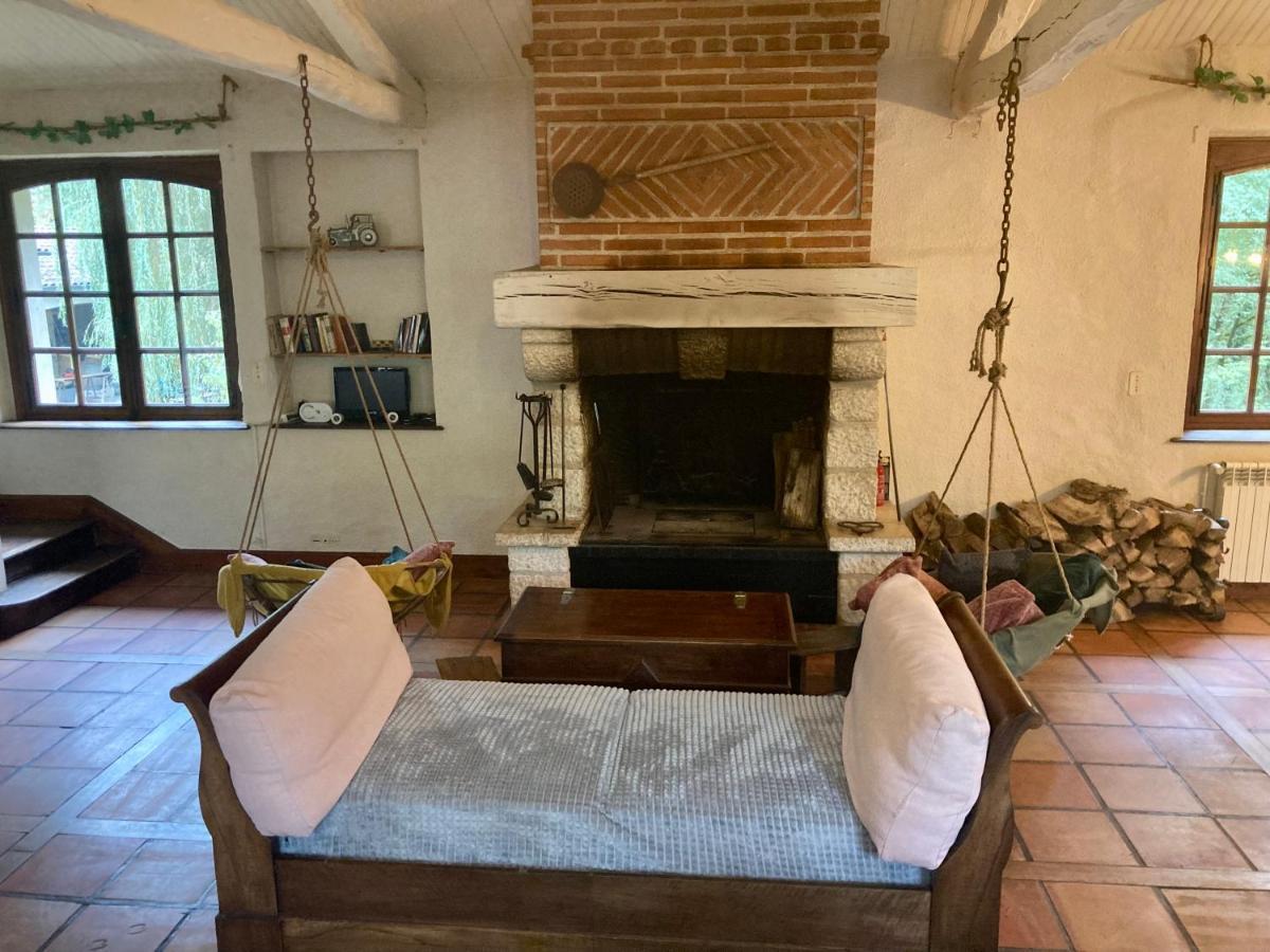 Domaine Du Moulin Bed & Breakfast Mouzieys-Teulet Bagian luar foto